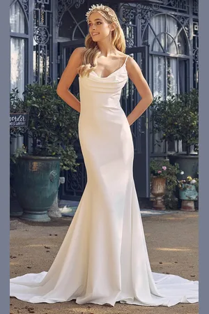 Nox Anabel JE954 - Cowl Back and Neck Minimalist Gown