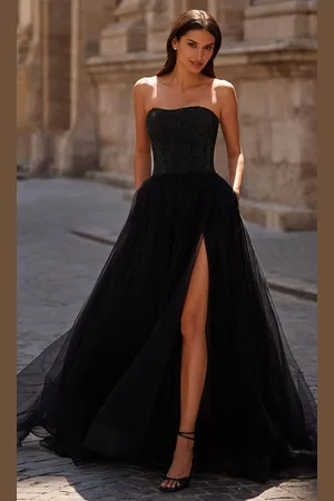La Femme 32690 - Beaded Bodice Semi-Sweetheart Prom Gown