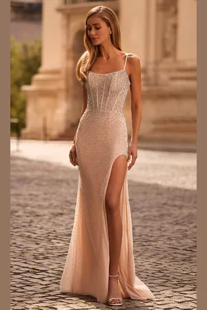 La Femme 32840 - Jewel-Embellished Sleeveless Prom Gown