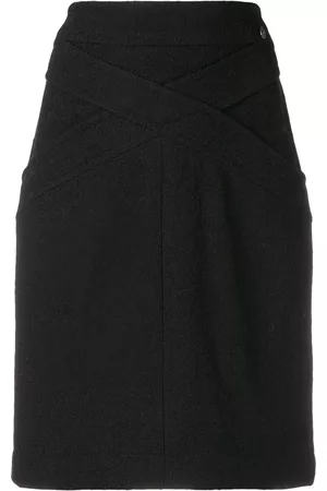 CHANEL Crisscross detail fitted skirt
