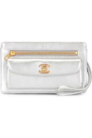 CHANEL 1997 CC Turn-lock clutch bag