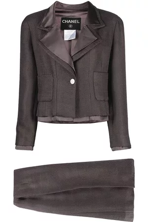 CHANEL 1999 single-breasted skirt suit