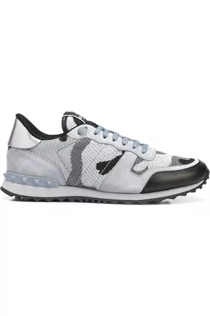 VALENTINO GARAVANI Rockstud-embellishment lace-up sneakers