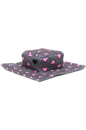 Natasha Zinko Pixel Heart Box bucket hat
