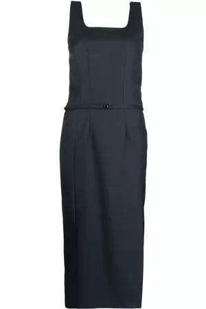Low Classic Side-slit belted dress