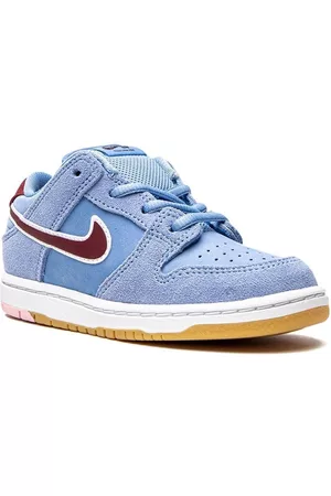 Nike SB Dunk Low Pro "Phillies" sneakers