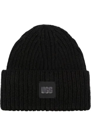 UGG Logo-patch ribbed-knit beanie