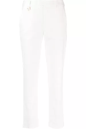 LORENA ANTONIAZZI Logo-charm cropped trousers