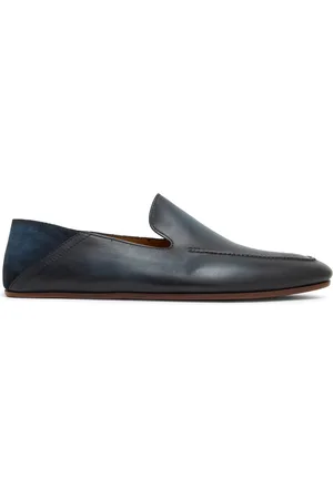 Magnanni Men Slippers - Almond-toe leather slippers