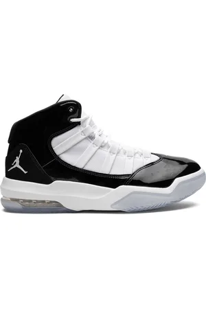 Jordan Men Sneakers - Max Aura sneakers