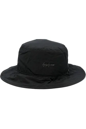 YOHJI YAMAMOTO Men Hats - Logo-plaque bucket hat