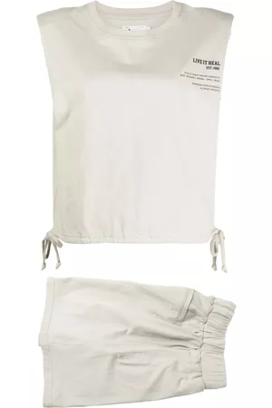 Izzue Slogan-print top & shorts set