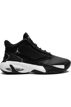 Jordan Men Sneakers - Max Aura 4 sneakers
