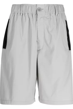 Izzue Logo-patch shorts