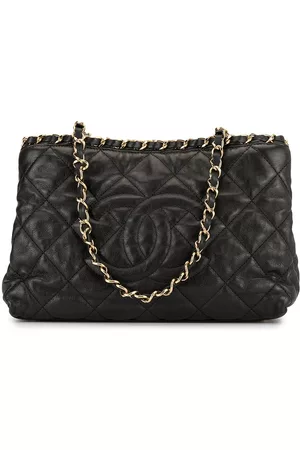 CHANEL Women Shoulder Bags - Small quilted chain shoulder bag