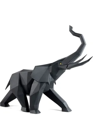 LLADRÒ Elephant sculpture