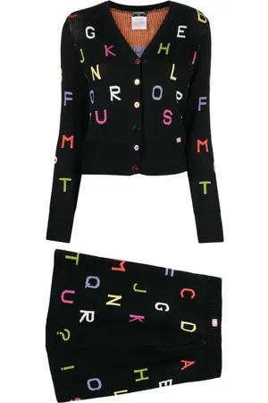 CHANEL 2001 knitted cardigan and skirt set