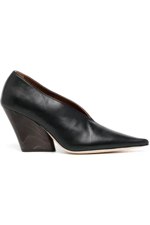 REJINA PYO Pointed-toe leather pumps