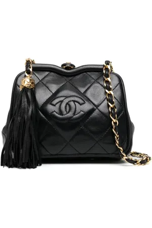 CHANEL CC diamond-quilted belt bag
