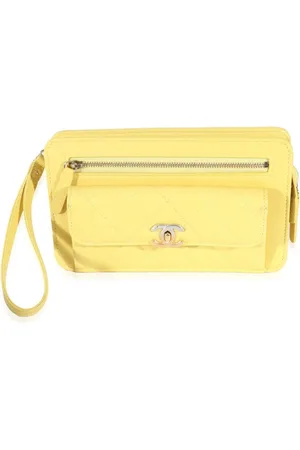CHANEL 2019 diamond quilted clutch bag