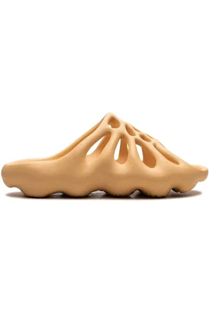 adidas Yeezy 450 "Cream" slides