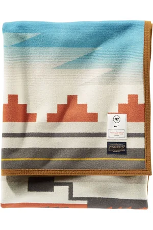 Pendleton X Nike geometric-print blanket