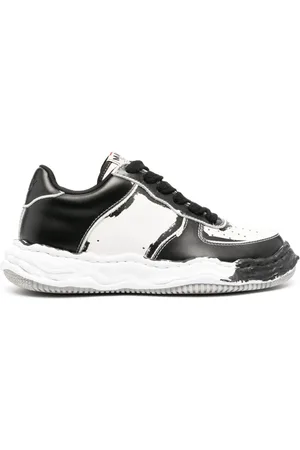 Maison Mihara Yasuhiro Logo-patch faded-effect sneakers