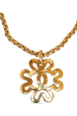 Chanel CC Logo Pendant in Clover Cutout Necklace