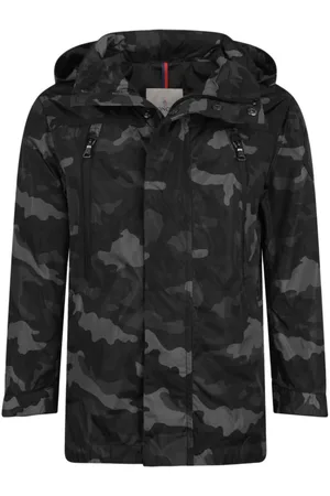 Moncler Logo-appliqué camouflage-print jacket