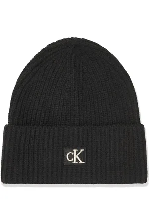Calvin Klein Logo-patch ribbed-knit beanie