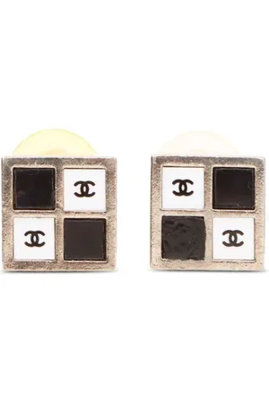 CHANEL 2001 CC square stud earrings