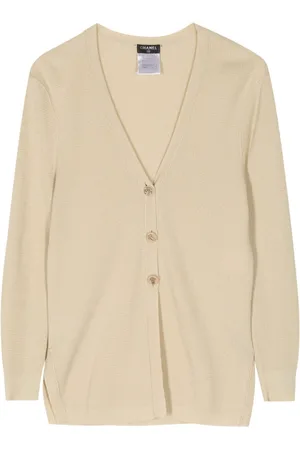 CHANEL 2000 Camélia-buttons V-neck cardigan