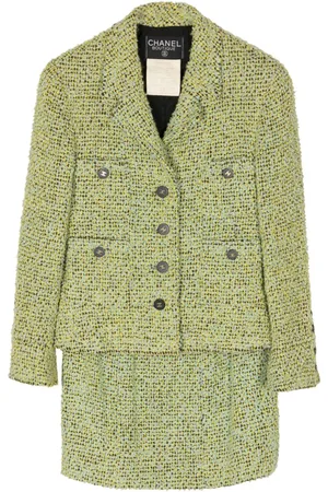 CHANEL 1990s single-breasted bouclé suit