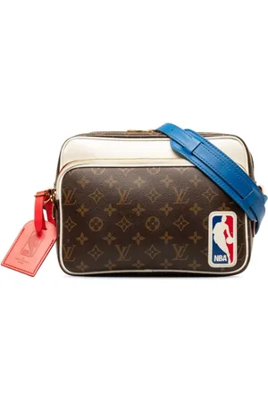 LOUIS VUITTON 2020 NBA Monogram Nil crossbody bag