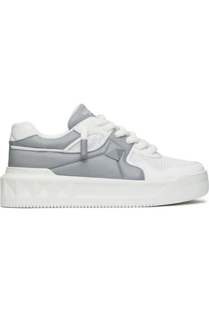 VALENTINO GARAVANI Rockstud leather sneakers