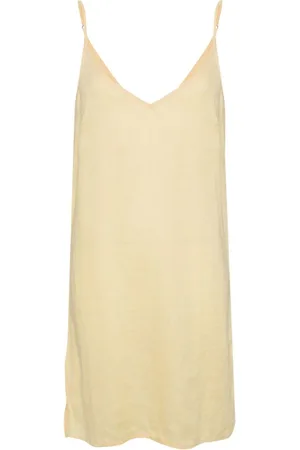 Desmond & Dempsey V-neck linen camisole