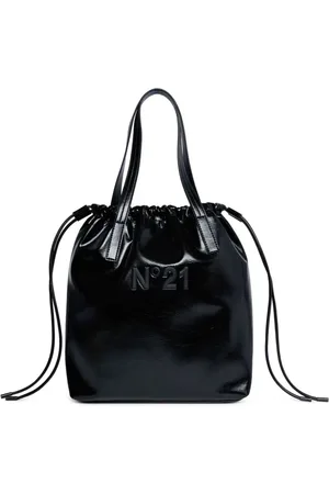 Nº21 Embossed logo shoulder bag