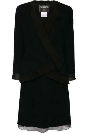 CHANEL 2000 double-breasted skirt suit