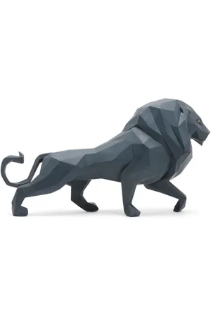 LLADRÒ Lion sculpture