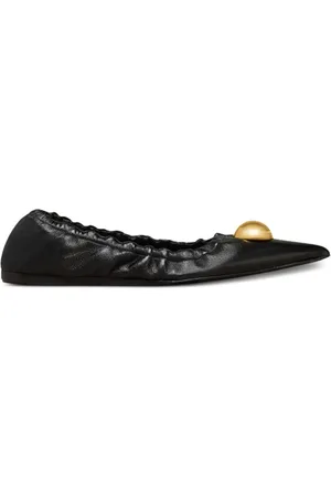 Ami Pointed-toe leather ballerinas