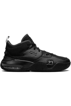 Gym shoes jordans online