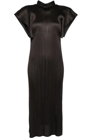 PLEATS PLEASE ISSEY MIYAKE August dress