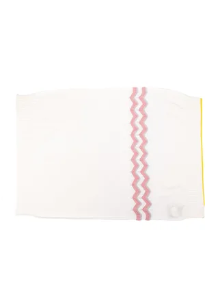 Gensami 3D-knit-detailing blanket