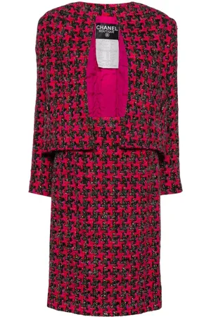 CHANEL 1990 houndstooth skirt suit