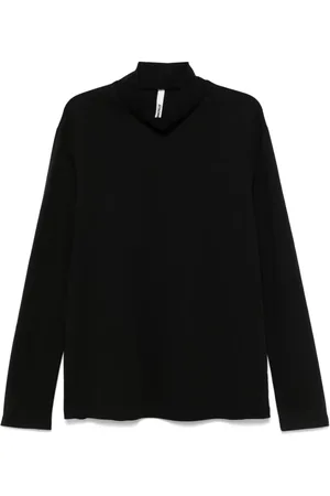 ATTACHMENT Turtleneck T-shirt