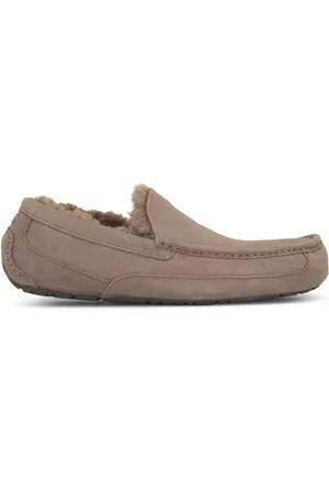 UGG Ascot slippers