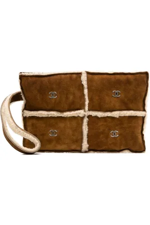 CHANEL 2000 shearling suede clutch