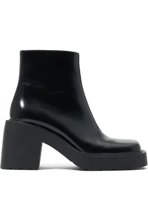 Bimba y Lola Leather ankle boots