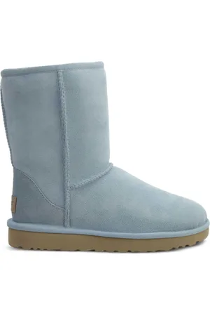 UGG Classics Short 2 boots
