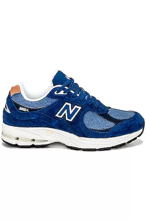 New Balance Men Sneakers - 2002r Sneaker in Blue